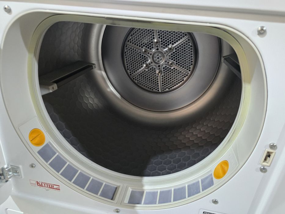 Сушилня с термопомпа Miele T8626 WP  пчелна пита