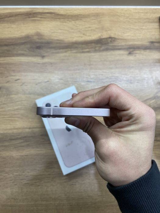 Продам айфон 13 128гб