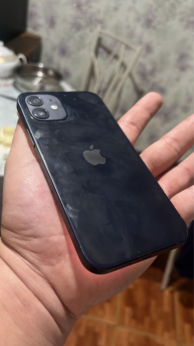 Iphone 12, б/у .