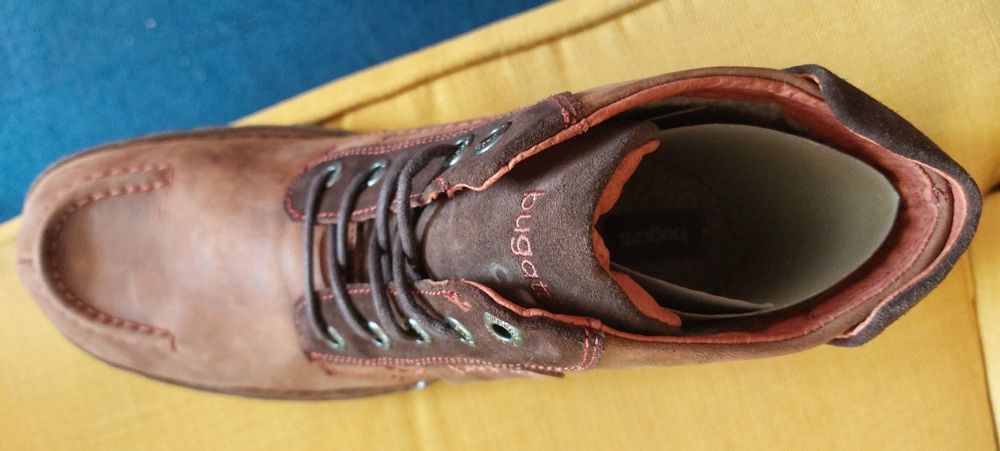 Ghete noi  piele Bugatti 45 maro închis