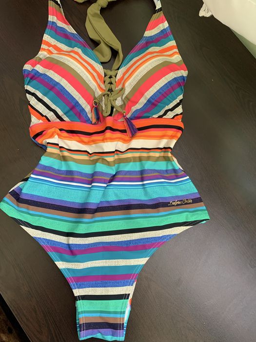 Цял бански костюм на Dolores Cortes