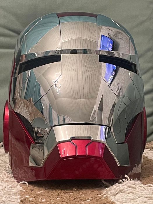 Шлем железного человека