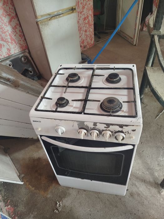 Газовая плиты в отличном сост.