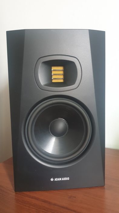 Продам студийные мониторы Adam T7V