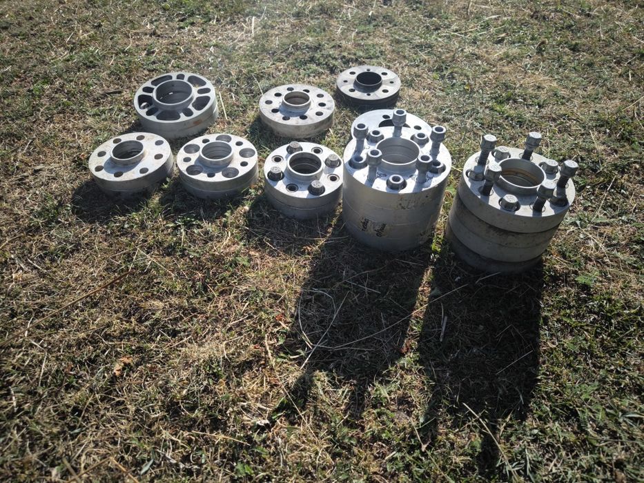 Продавам фланци, Фланци