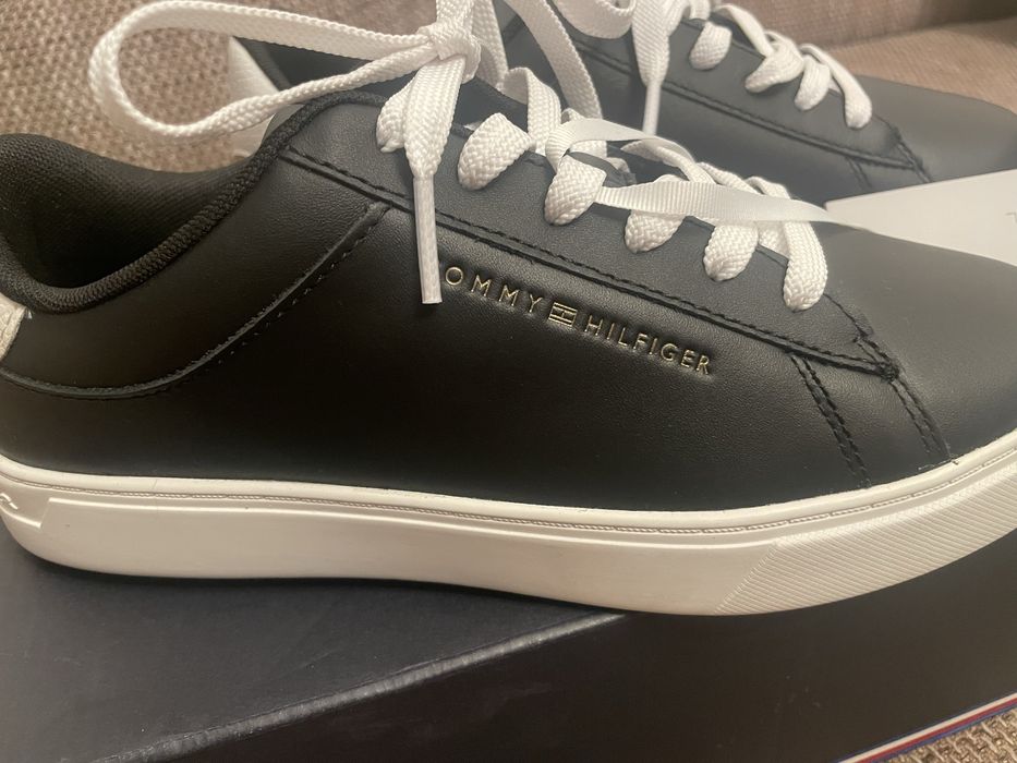 Adidasi Tommy Hilfiger