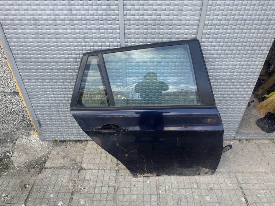 Бмв е91 задна дясна врата