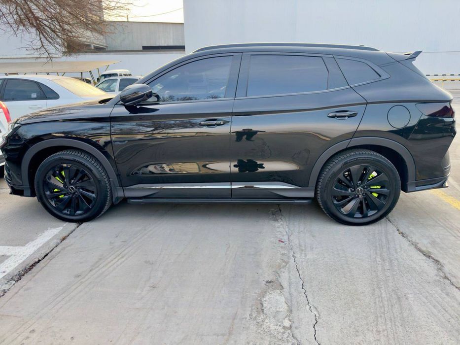 Спортивные суппорта, накладки на тормоза автомобиля