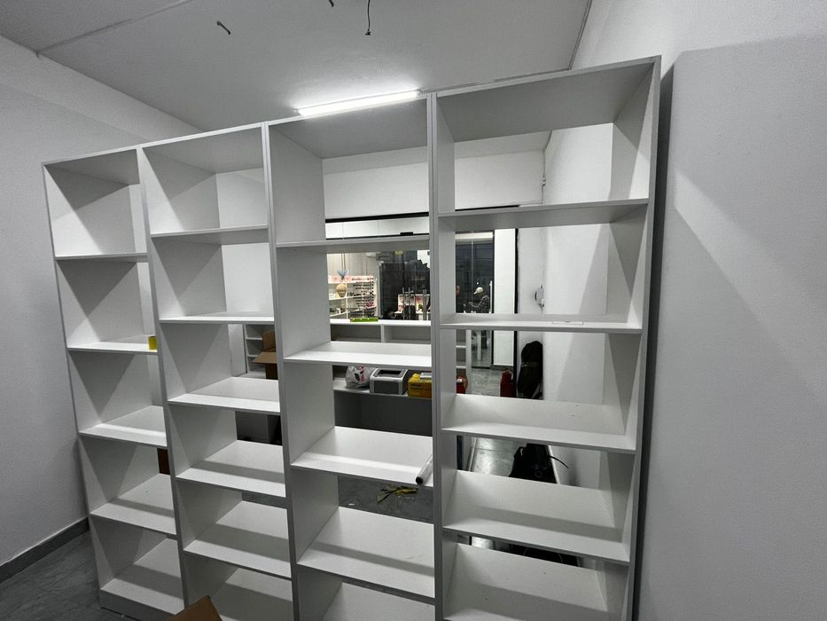 Шкаф/стелаж/офисный