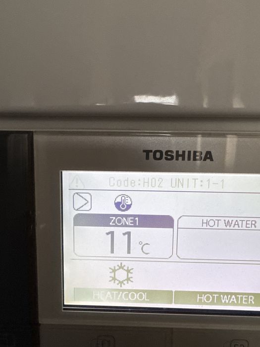 Термопомпа Toshiba , въздух -вода проблем грешка компресор