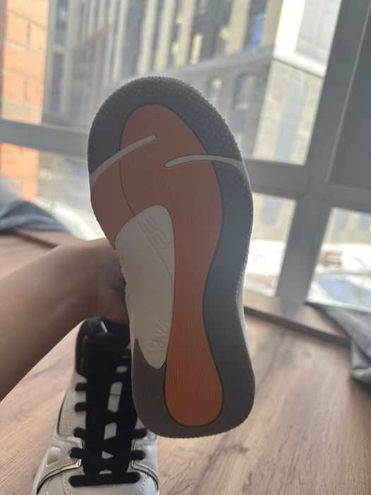 Новые кроссовки.32 размера универсальные