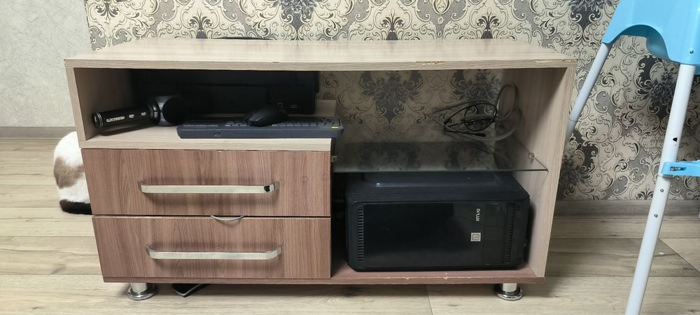 Тумба под телевизор
