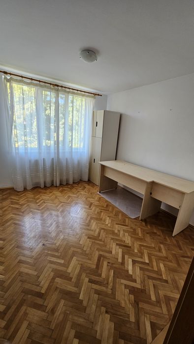 Inchiriez Apartament 3 camere + Garaj zona Tudor Dacia