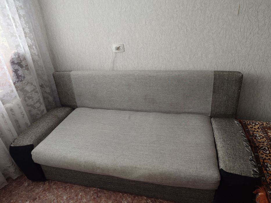 Продам диван в нормальном состоянии