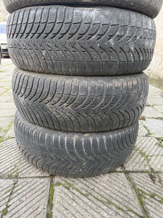 215 60 16 MICHELIN дот1812 зимни