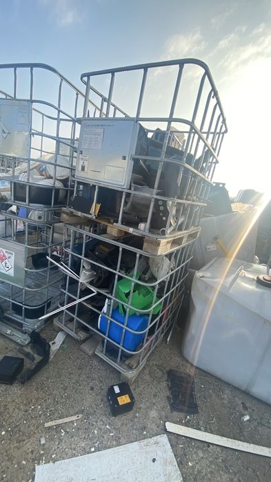 Продаю пластиковые отходы (несорт).