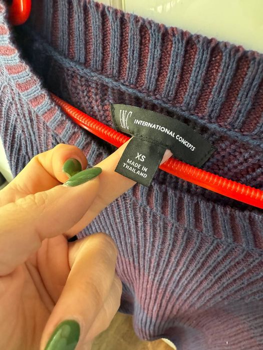 Продается тёплая кофта на мальчика 11 лет