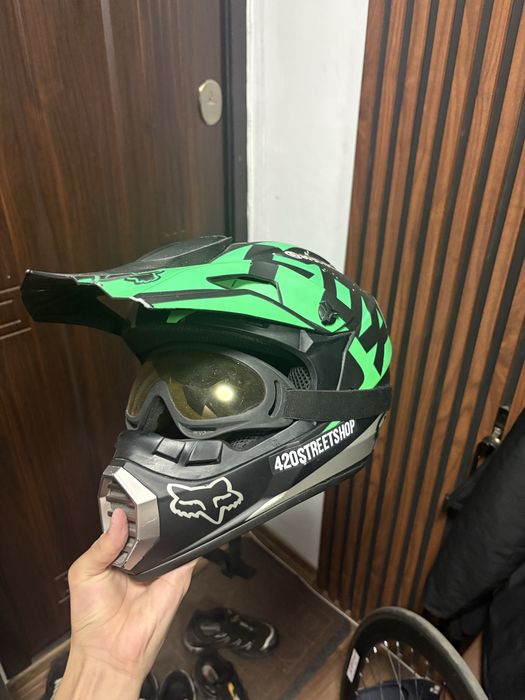 продам мото шлем Fox