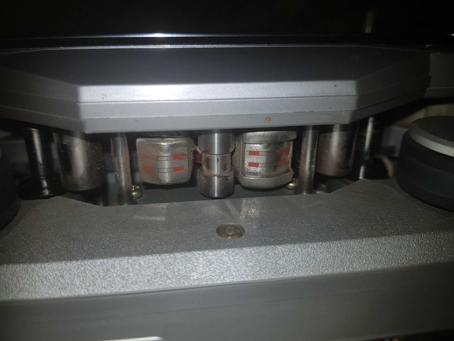 Magnetofon Teac X-2000