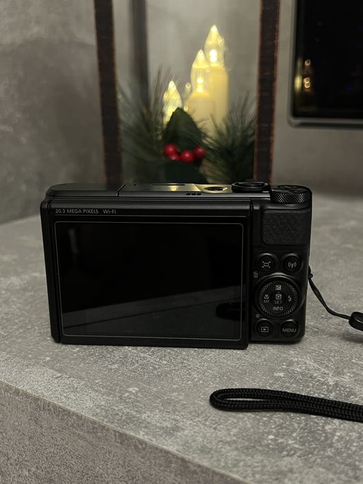 Камера Canon SX740 HS