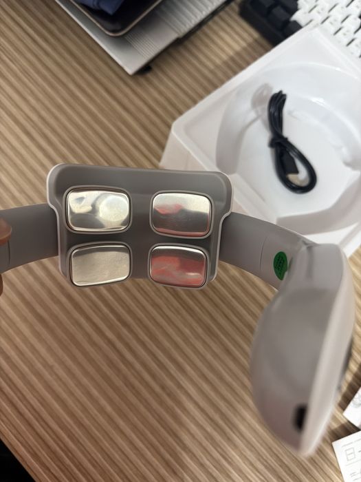 Продам массажер для шеи, покалывание, терапия.