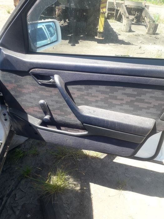 Мерседес с 200 по запчастям