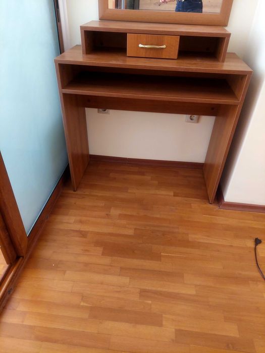 Тоалетка в цвят златен дъб (изработена по поръчка)