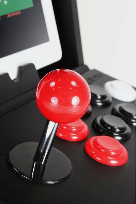 iCade bluetooth устройство за аркадни игри с таблет