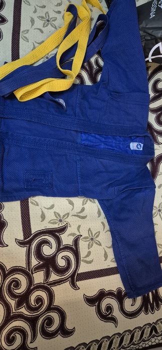 Продам кимано в отличном состоянии