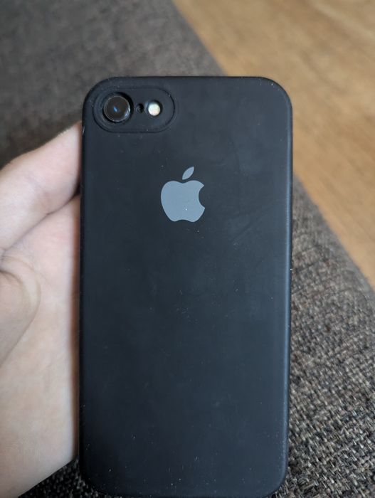 Продам срочно iphone se 2
