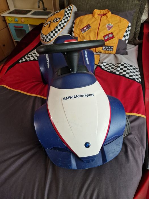 Детска количка за бутане с крака