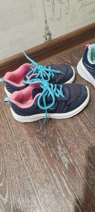 Кроссовки для детей