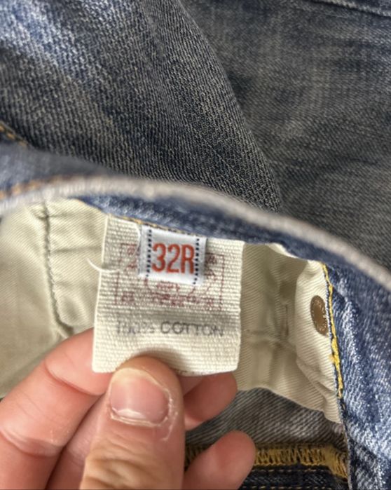 blugi scurti evisu,stare foarte buna