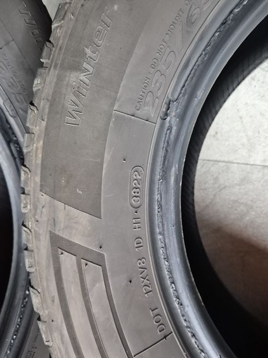 Vând cauciucuri 235/65/16 C M+S 2și2 imp Germania