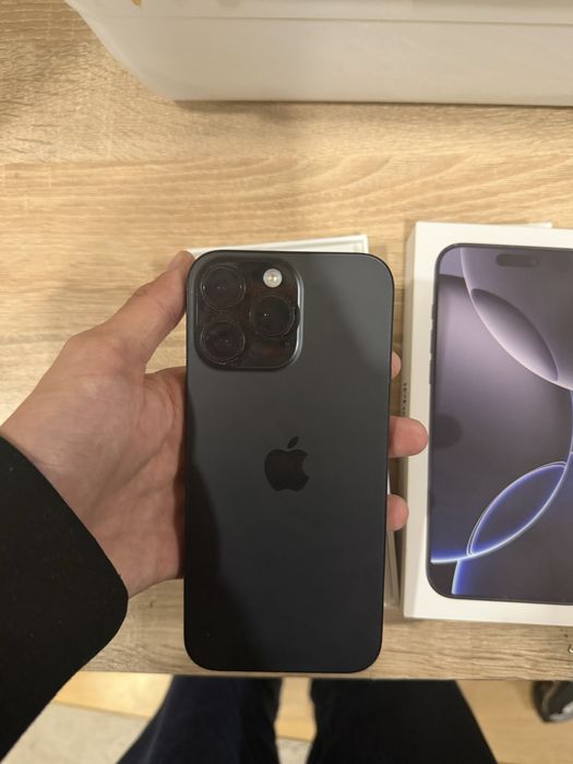 iPhone 16 Pro Max