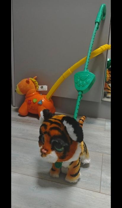 Каталка Fur real и baby go