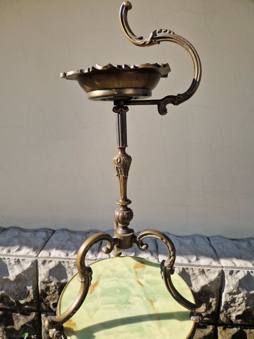 Уникален антикварен френски бронзов подов пепелник