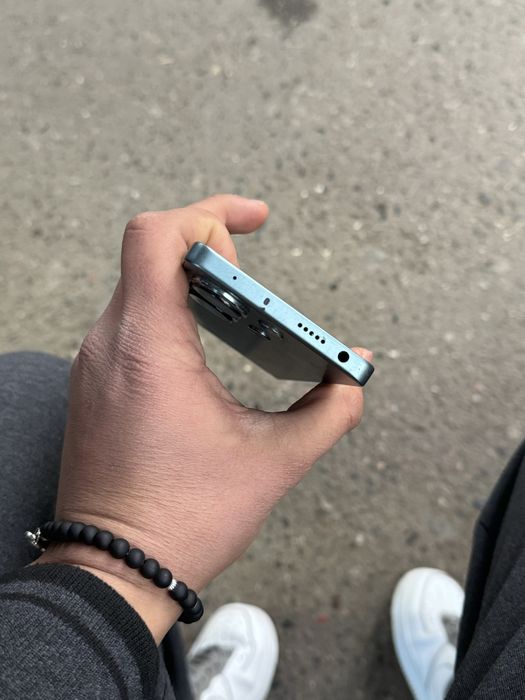 Redmi note 13pro 8+4 256