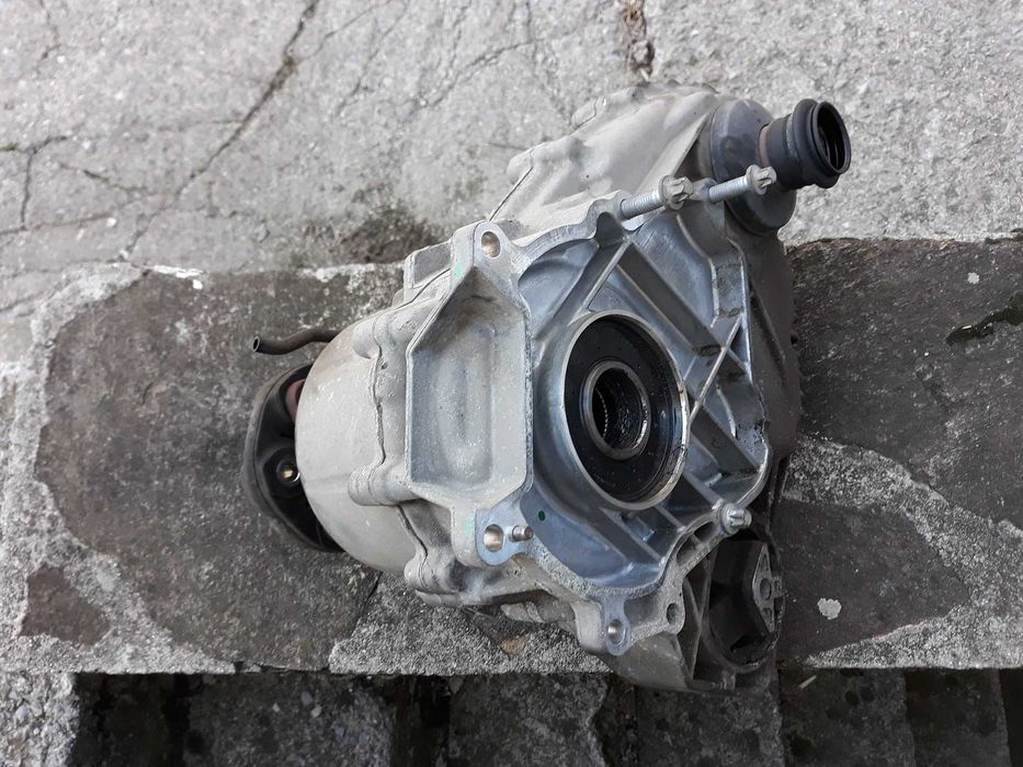 Раздатъчна кутия с моторчето от BMW X6 E71 2012г.