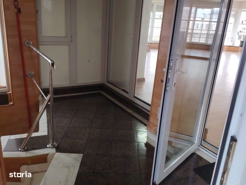 Spatiu birouri/ sala yoga/ Piata Unirii