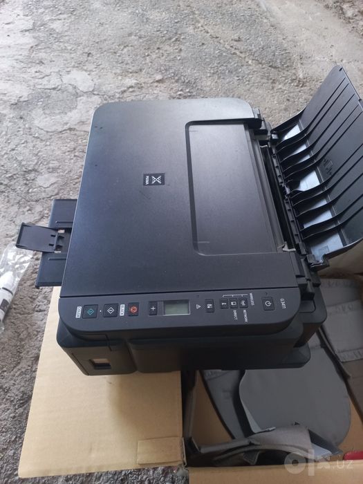 Продаётся цветной Принтер Canon