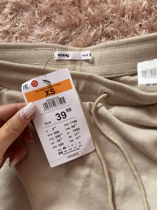 Pantaloni scurți trening