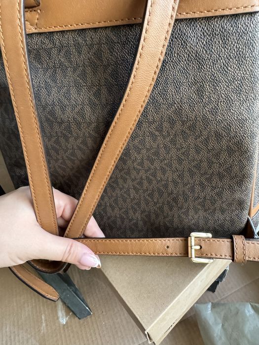 Раница Michael Kors модел Rhea