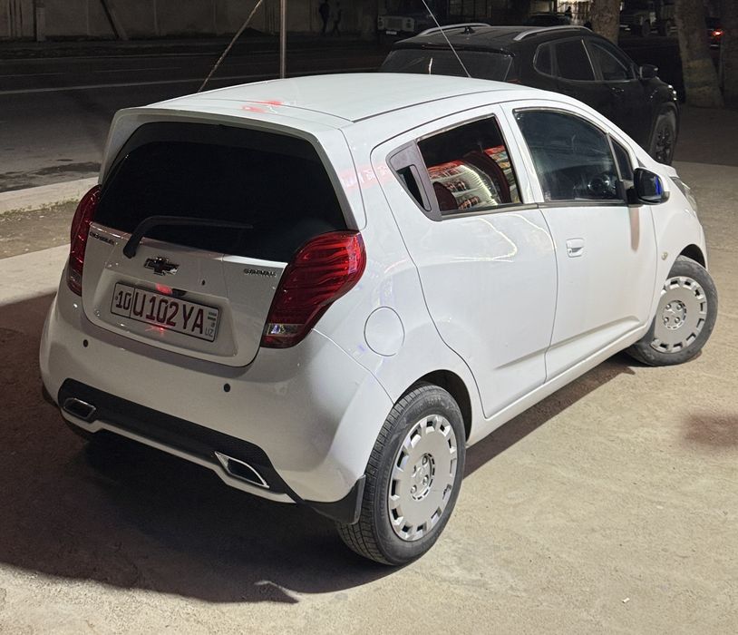 Spark Chevrolet Yilli 2012 Toza Aftomat Metan Gaz  Navaradolari Bilan