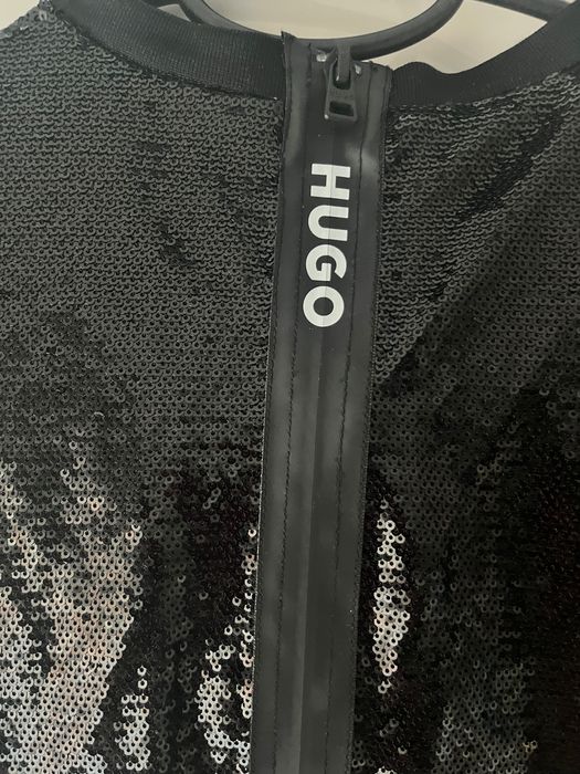 Рокля с пайети Hugo