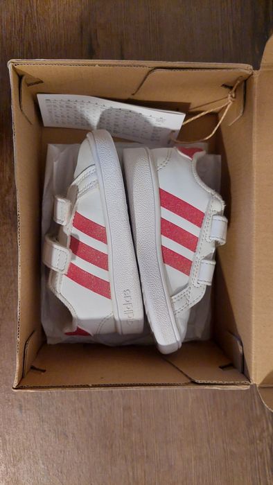 Маратонки Adidas 20 номер