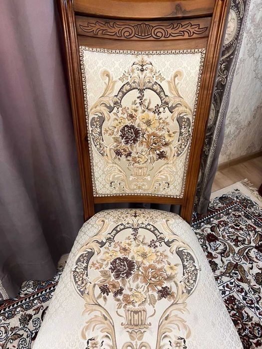 Продается горка и комплект со стол стульями