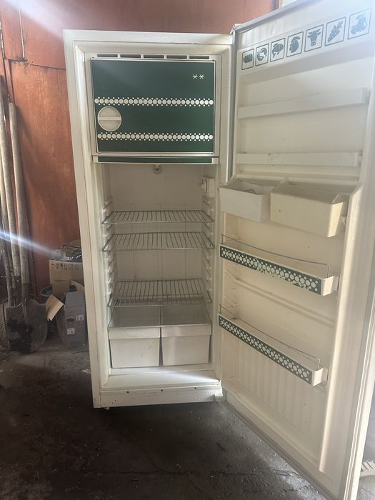 Продам холодильник