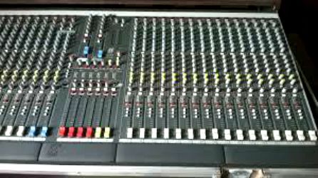 Смесителен пулт ALLEN HEATH GL 2200-32/4/2 + кейс