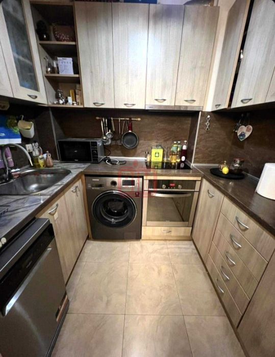 Продава се Едностаен апартамент в Пловдив, Център - 71 кв.м за 1200 €/кв.м - Снимка #16